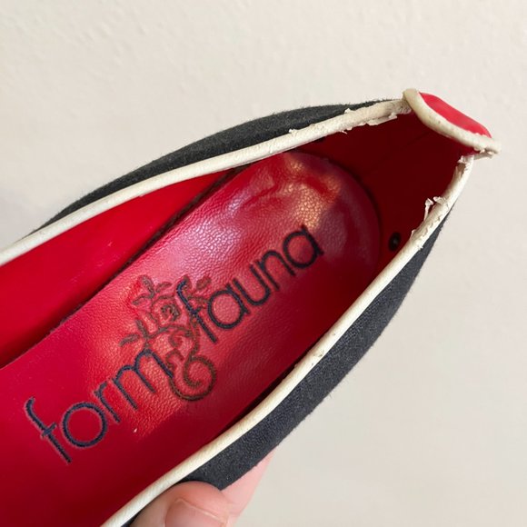 Adorable Vegan Wedge Shoes - Size 9 - Blue and Red - Form and Fauna - Picture 13 of 15